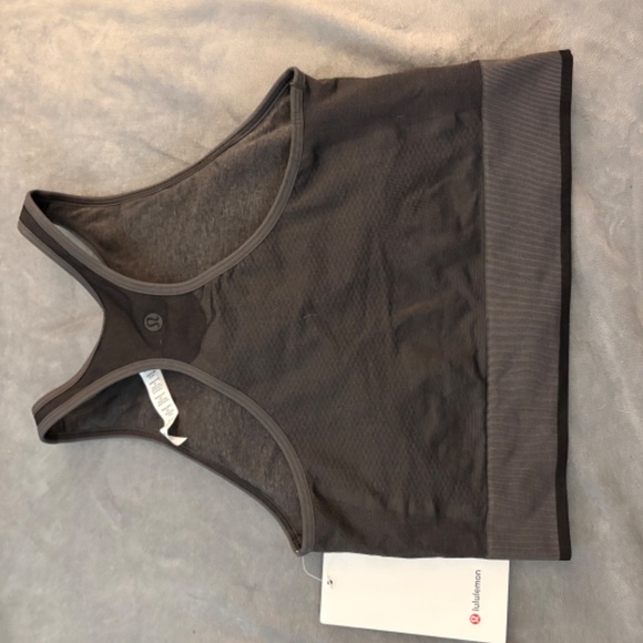 seamless shelf bra training tank - Picture 3 of 3